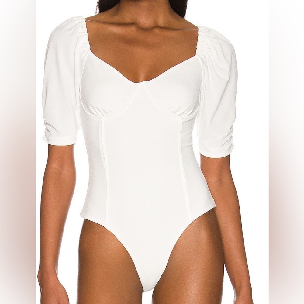ASTR the Label Sweetheart Puff Sleeve Off White Bodysuit
